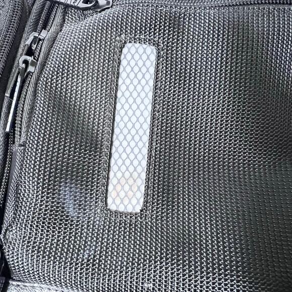 Targus Revolution Checkpoint-Friendly Backpack Safe Port 15.6 inch Used - Picture 11 of 13